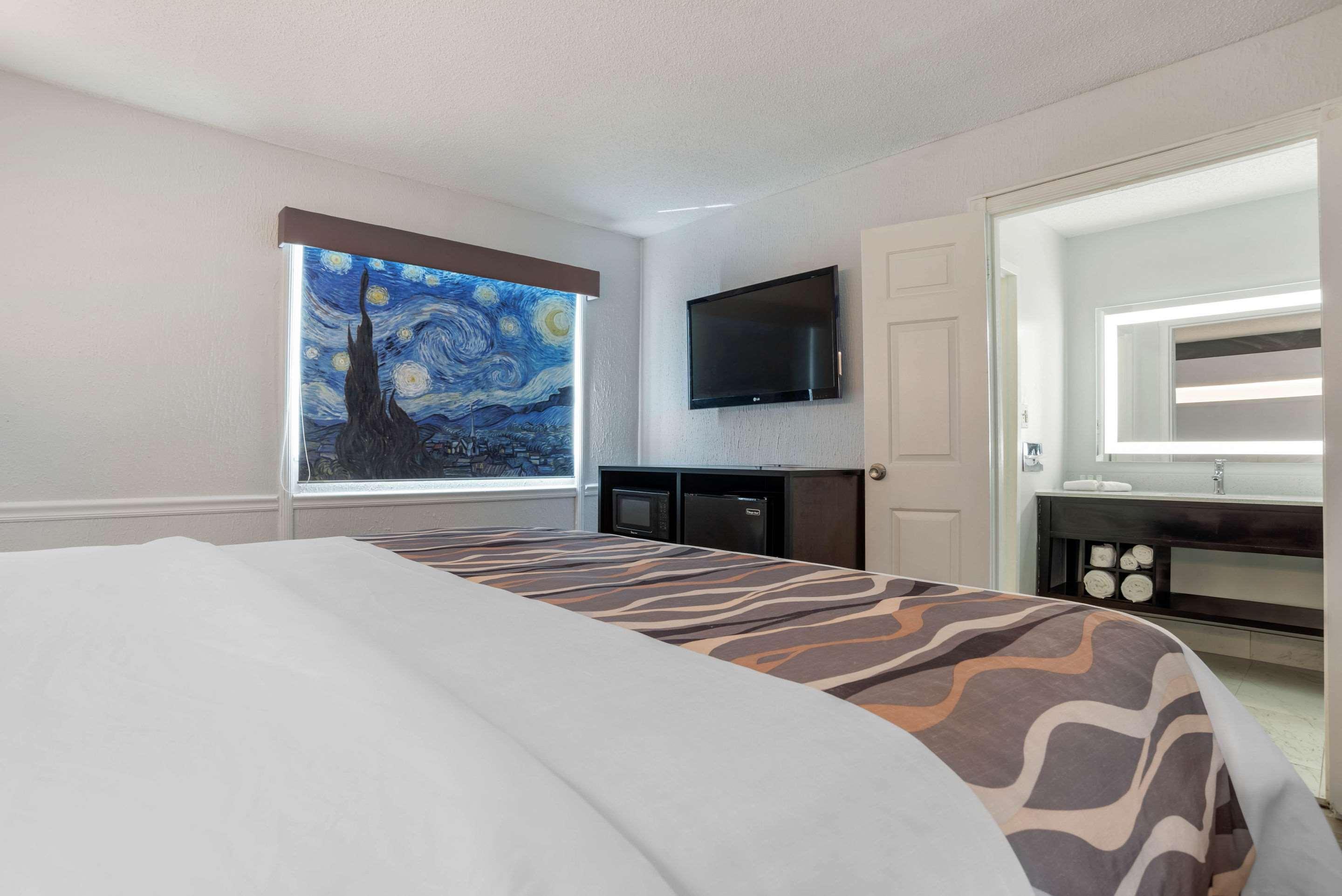 Baymont By Wyndham Montgomery Al Εξωτερικό φωτογραφία