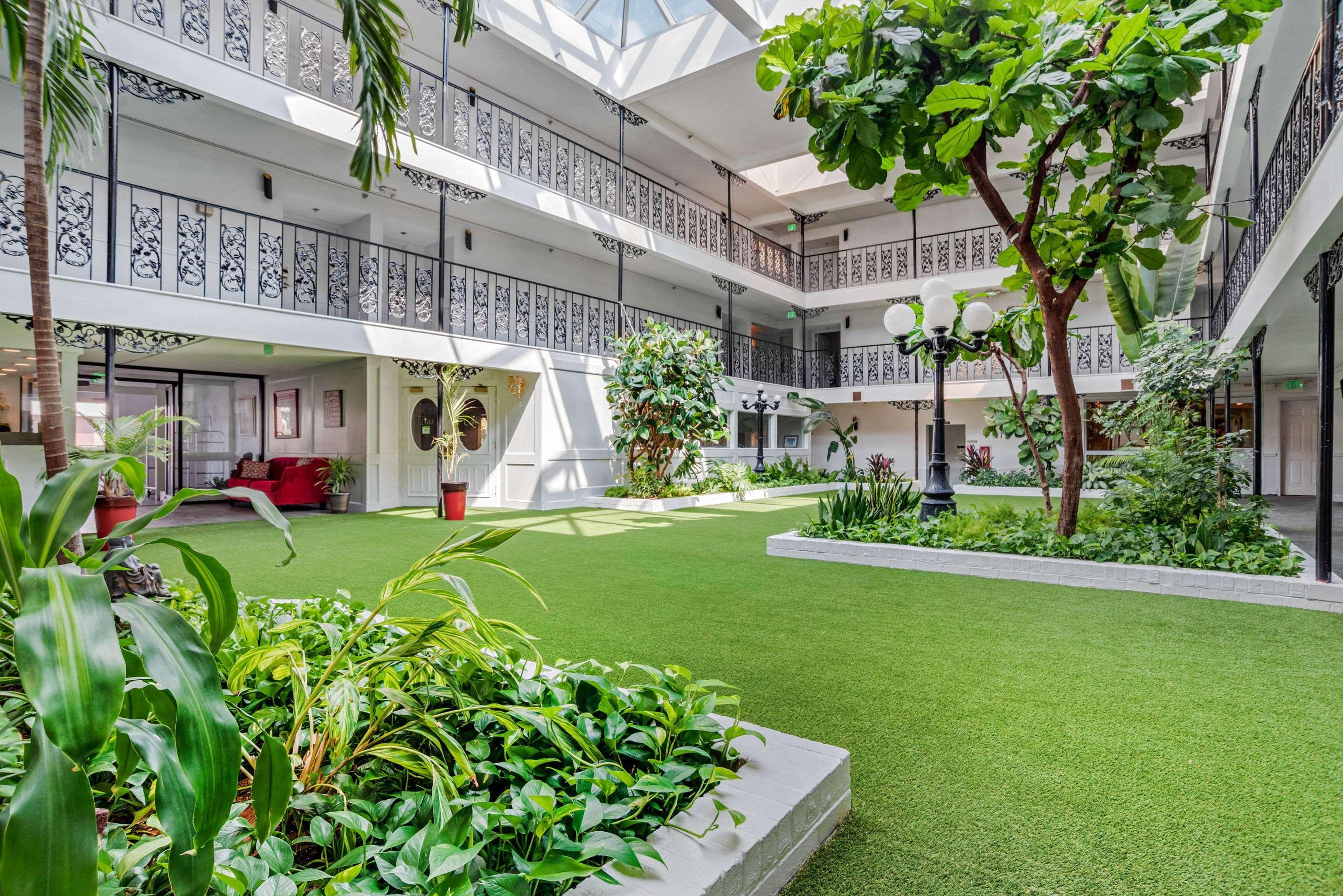 Baymont By Wyndham Montgomery Al Εξωτερικό φωτογραφία