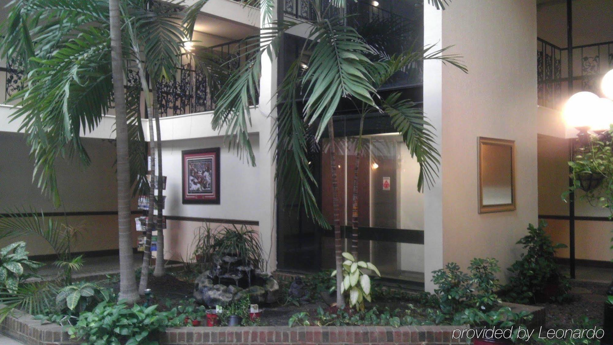Baymont By Wyndham Montgomery Al Εξωτερικό φωτογραφία